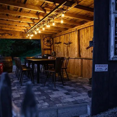 Huber Xaveri - Hof *